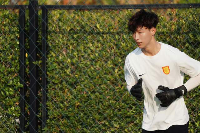 华体会官网入口app-重庆超值引援，姚浩洋转会费700万 迪马塔非射手 给向余望当僚机